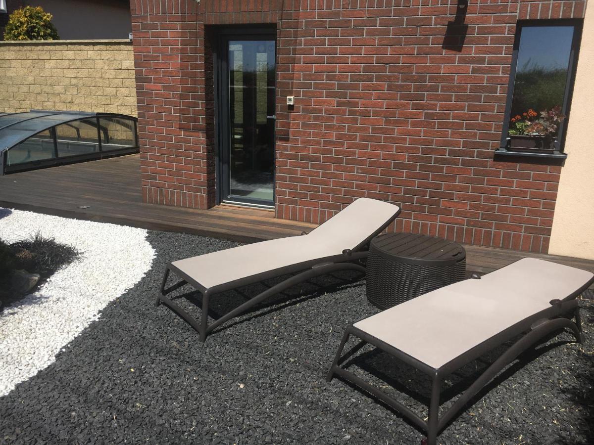 Janosikova Tiny House With Private Pool 아파트 외부 사진