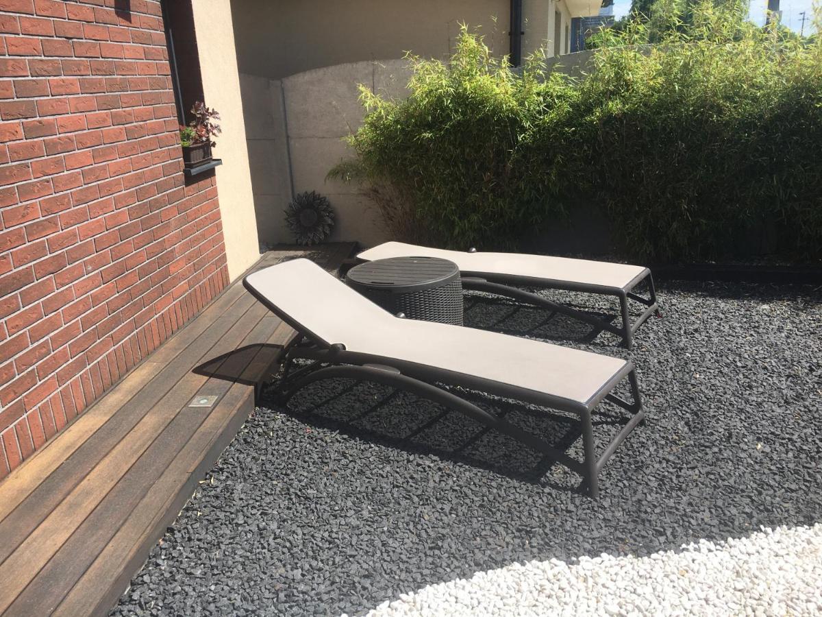 Janosikova Tiny House With Private Pool 아파트 외부 사진