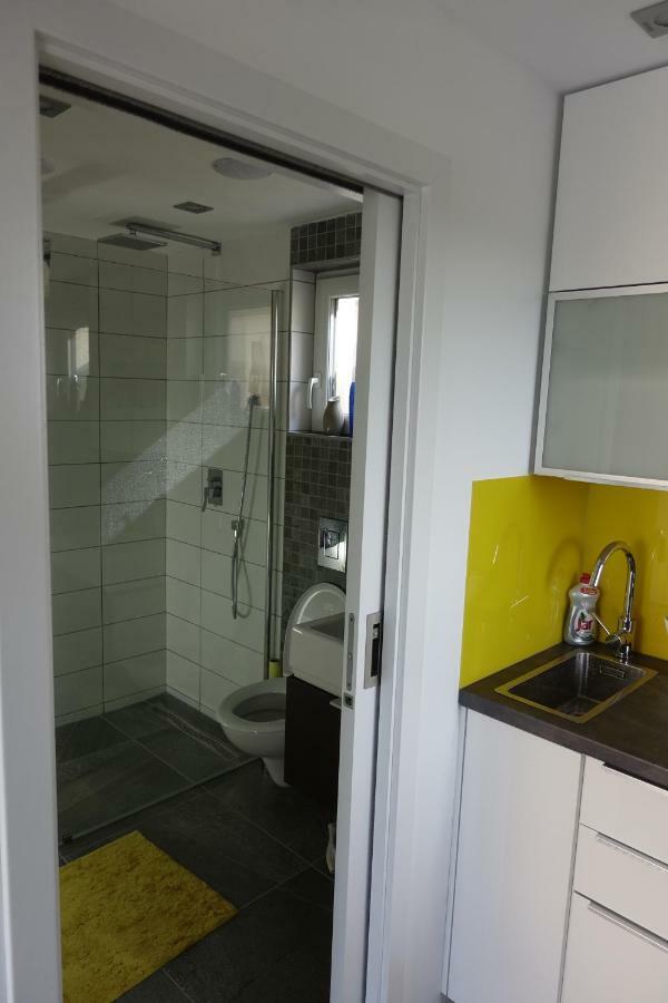Janosikova Tiny House With Private Pool 아파트 외부 사진